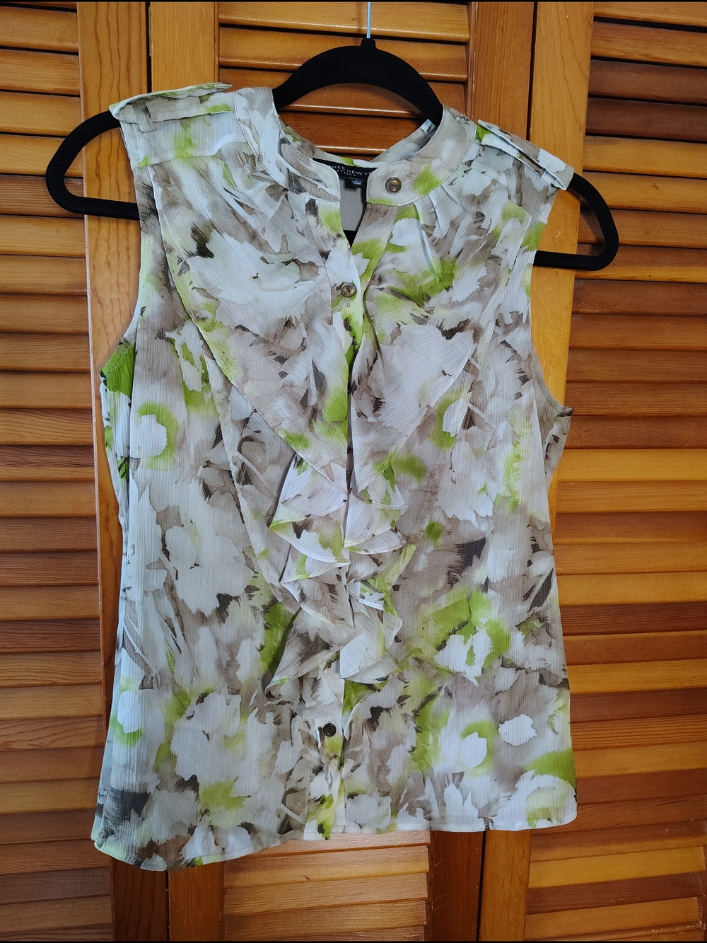 Jones New York Sleeveless Ruffle Front Floral Blouse - Green, Gray, White